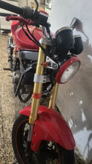 Moto Naked Roja Manual