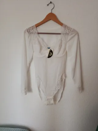 Body de encaje blanco a estrenar