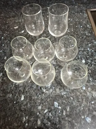 Juego de  vasos de cristal