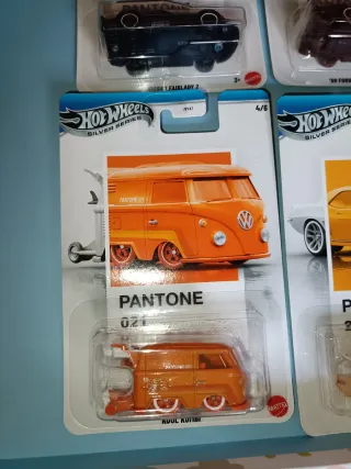 Hot Wheels Serie Pantone Silver
