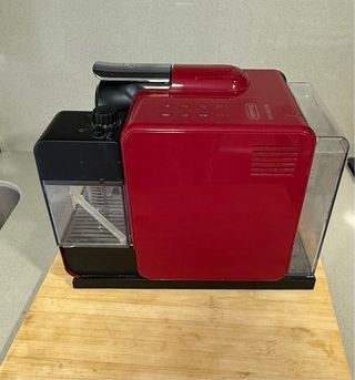 Cafetera Nespresso Roja