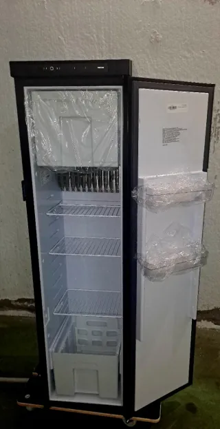 Nevera Trivalente Thetford N4142 para autocaravana