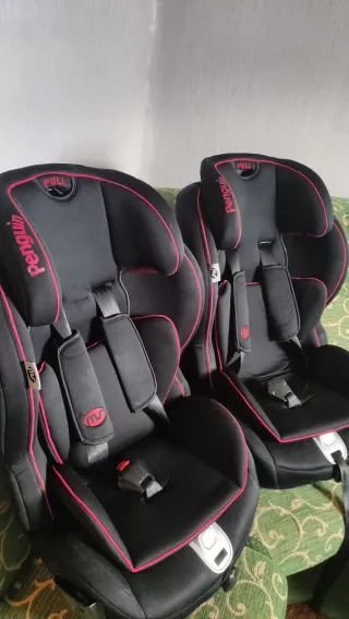 Silla de coche Penguin negra y roja