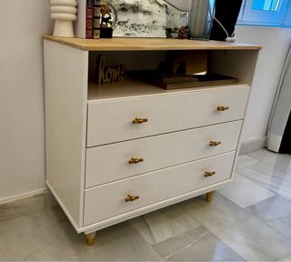 Cómoda maciza de madera