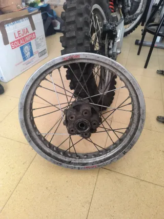 Llanta trasera Honda CRM 125 R