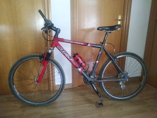 Bicicleta BTT Connor Roja y Negra