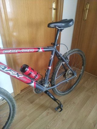 Bicicleta BTT Connor Roja y Negra