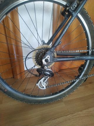 Bicicleta BTT Connor Roja y Negra