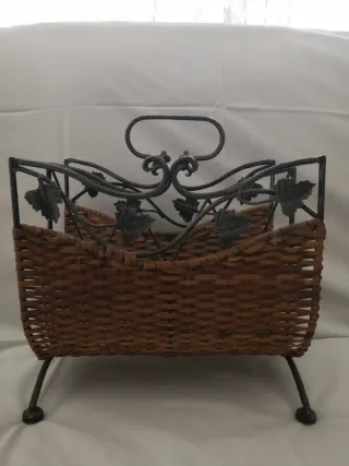 Revistero forja y ratán