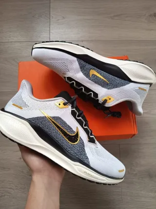 Nike Pegasus 41 Dorado Blanco