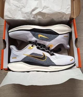 Nike Pegasus 41 Dorado Blanco