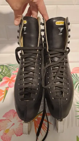 Pattini da ghiaccio neri Risport taglia 45