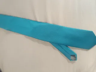 Corbata azul turquesa