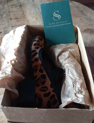 Zapatos Miss Elastic T-Strap Animal Print