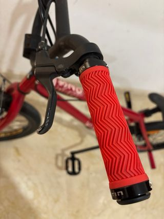 Bicicleta BMX Btwin Wipe 320 Roja