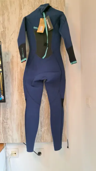 Neopreno de Surf 5/3mm Mujer talla S,8 a estrenar