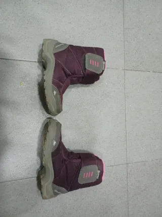 Botas de invierno moradas Decathlon talla 28