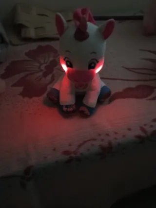 Peluche unicornio musical y con luz