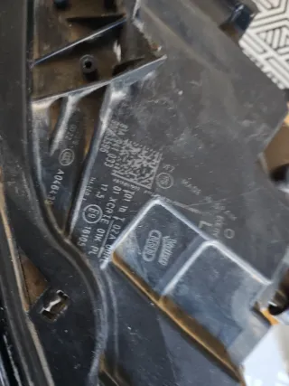 Faro Audi Q2 izquerdo