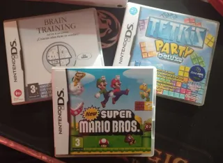 PACCHETTO NINTENDO DSI XL + GIOCHI E ACCESSORI