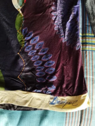 Camiseta Desigual mujer. Talla M. Mariposas