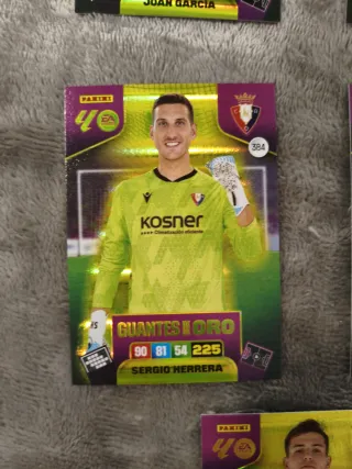 Cromos Panini Adrenalyn XL Guantes de Oro