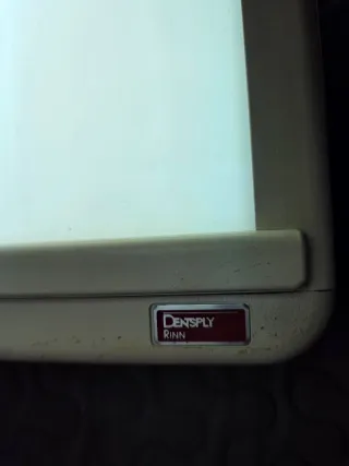 Visor de radiografías Dentsply con Lupa