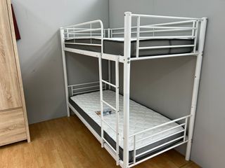 Litera metálica con colchones