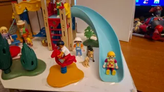 Playmobil Parque Infantil con 10 Figuras