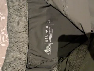 Pantaloni corti da escursionismo verde oliva