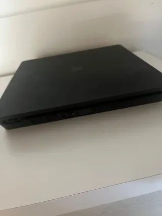 Consola PlayStation 4 Negra