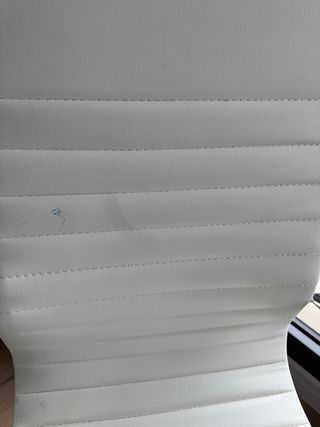 Silla de oficina blanca