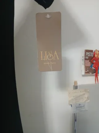 Abito nero corto con volant