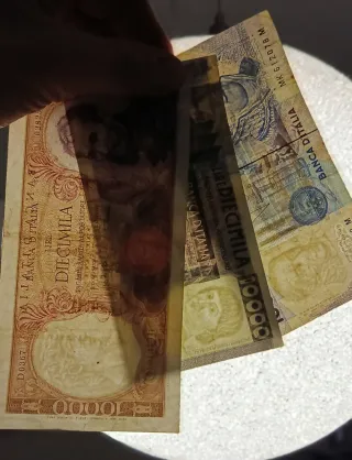 #14. Banconote 10000 lire.