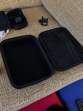 GoPro Hero 4 con funda, maletin y accesorios