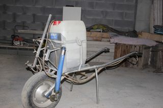 Carretilla pulverizadora herbicida