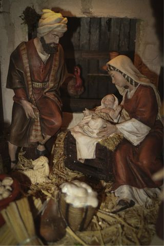 Figure per Presepe Dipinte a Mano