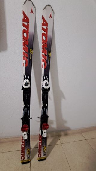 Esquis Atomic. Buen estado