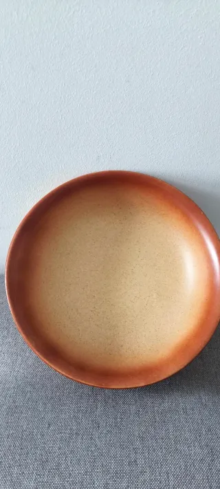 Plato de cerámica terracota