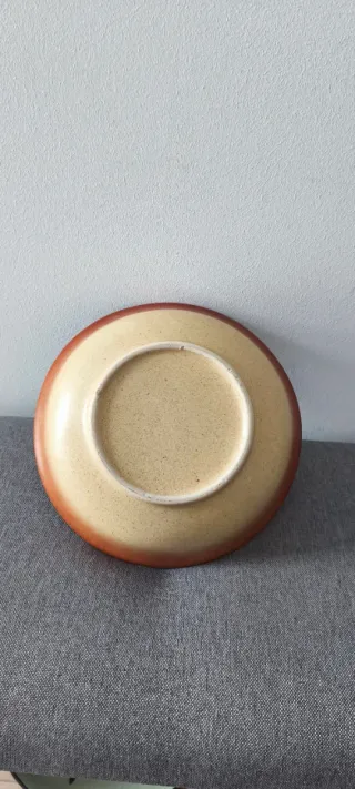 Plato de cerámica terracota