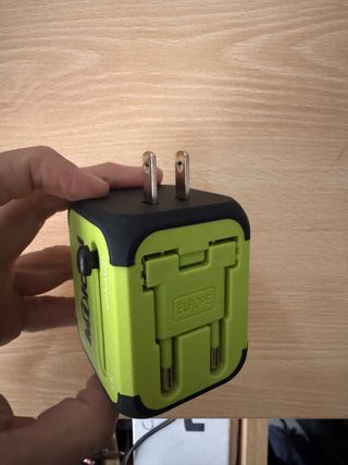 Adaptador de viaje universal