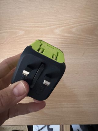 Adaptador de viaje universal