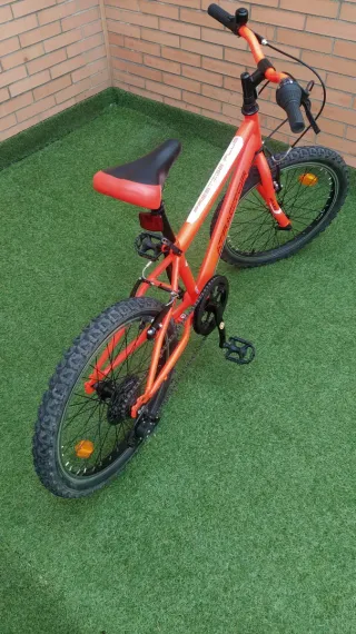 Bicicleta Atractor 20pulgadas, 6 velocidades