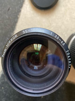 2 Objetivos  zoom Nikon totalmente nuevos