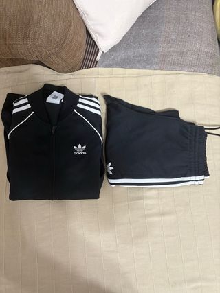 Chándal Adidas Chaqueta talla XS Pantalon talla S