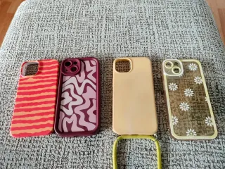 4 custodie per iPhone 13. 2 anche per iPhone 14