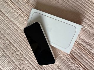 iPhone 14 Blanco 128 GB Estado de la bateria 84%