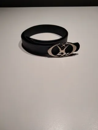 Cinturón Negro Hombre con Hebilla Metálica Ovalada