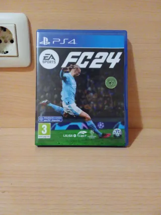 FC 24 PS4 buen estado