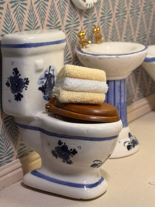 Casa de muñecas: Baño completo + tocador